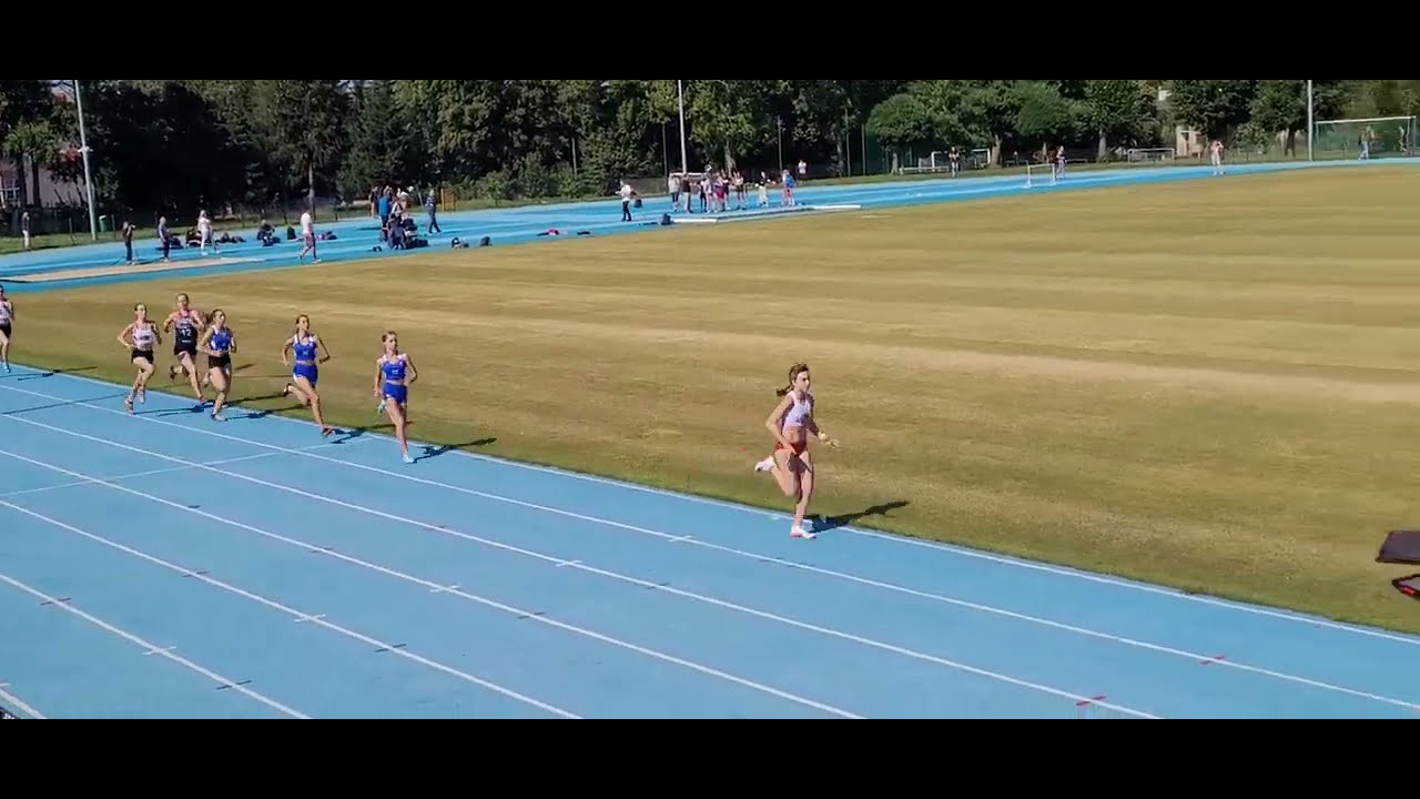 Lena bieg 600m czas 1:38.85 PB, 1 miejsce. Ogólnopolski Mityng Lekkoatletyczny Lubawka, 05.09.2021