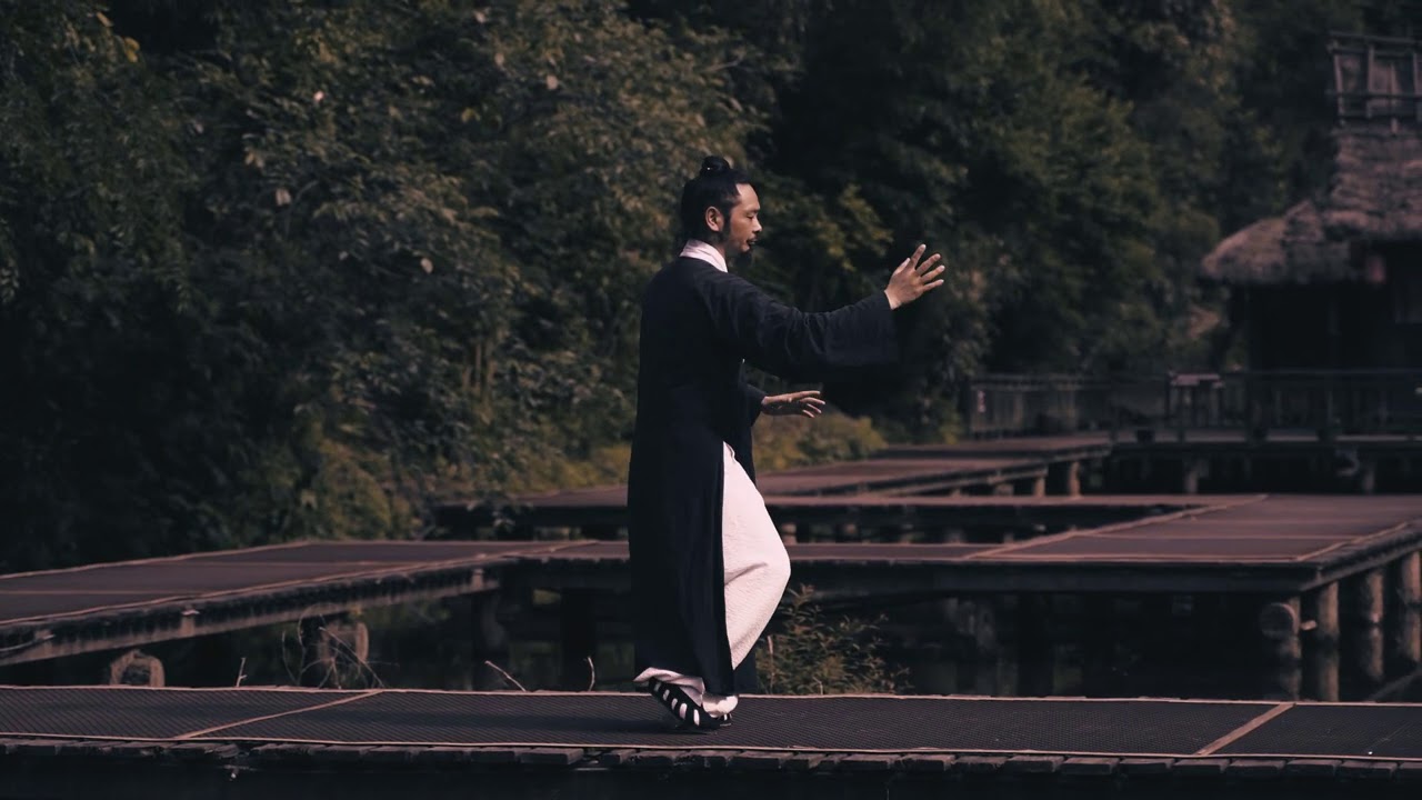 [8K Quality] Authentic Wudang Taijiquan 13 - Master Chen Shiyu in Wudang Mountains - Carefree Valley
