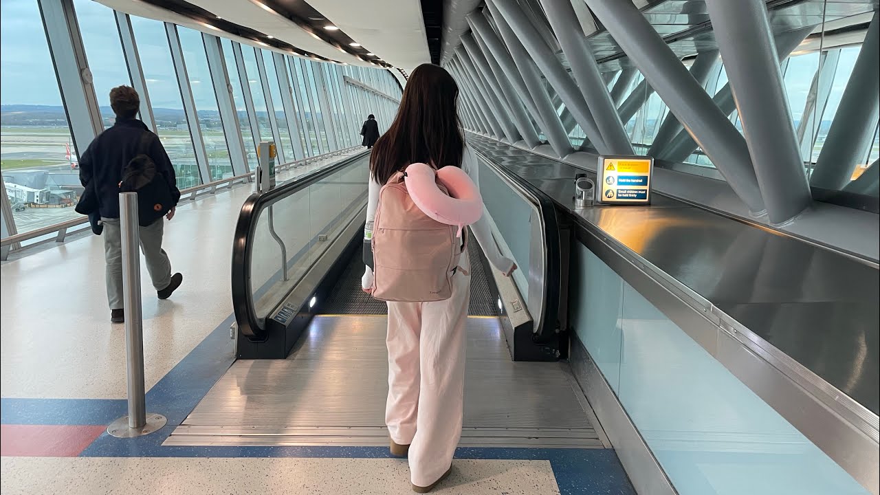 Aesthetic of the airport. CRYING IN THE MIDDLE OF THE CITY