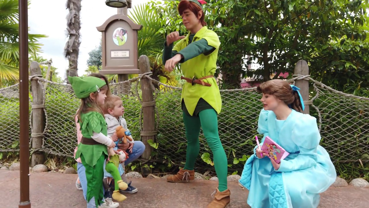 DISNEYLAND PARIS - PETER PAN ET WENDY - RENCONTRE PERSONNAGES - MEETING CHARACTERS