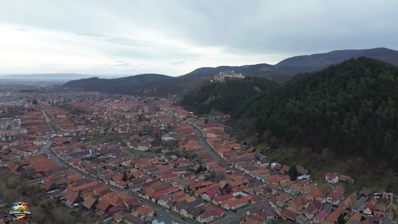 Râșnov văzut de sus | Imagini Spectaculoase cu Drona peste Orașul de la Poalele Cetății