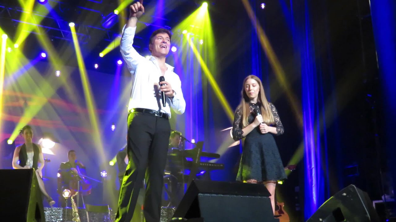 Hoje menina, Amanhã mulher - Tony Carreira - Casino de Paris - 12 mars 2016