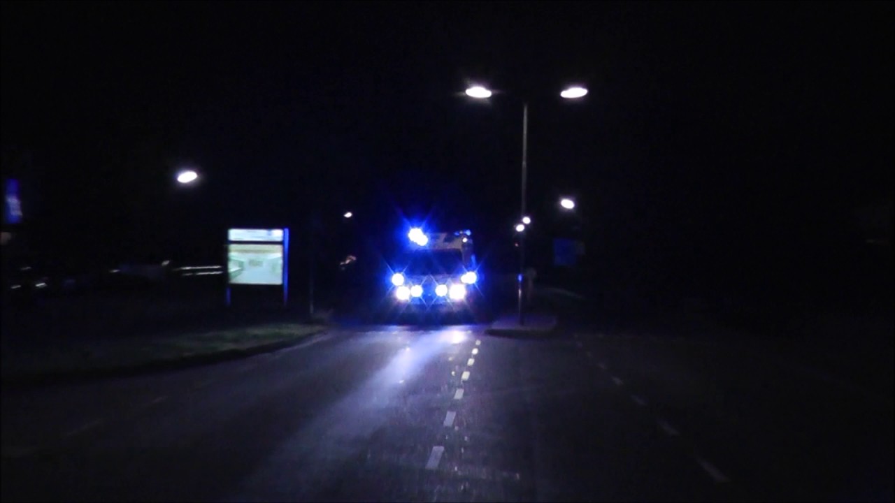 AMBULANCE 10-106 MET SPOED NAAR GROET