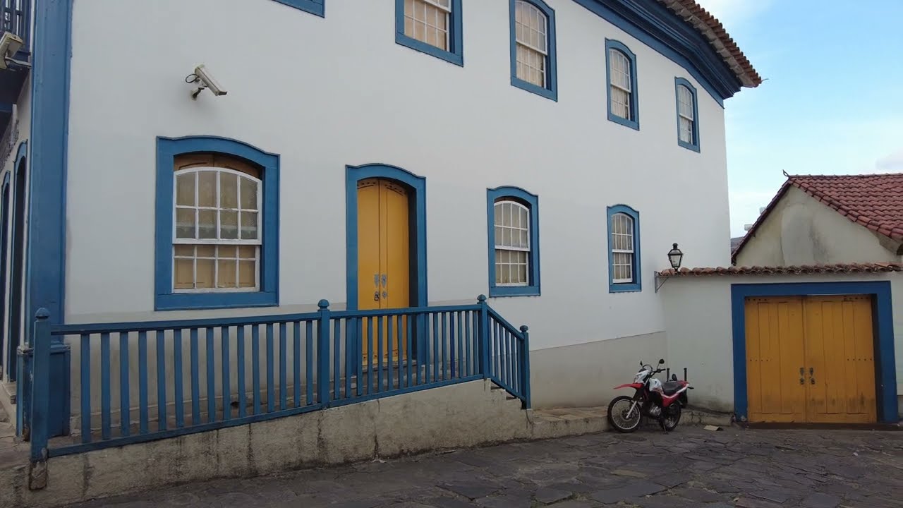 Diamantina - colonial city in Brazil.  Short walk. 4k