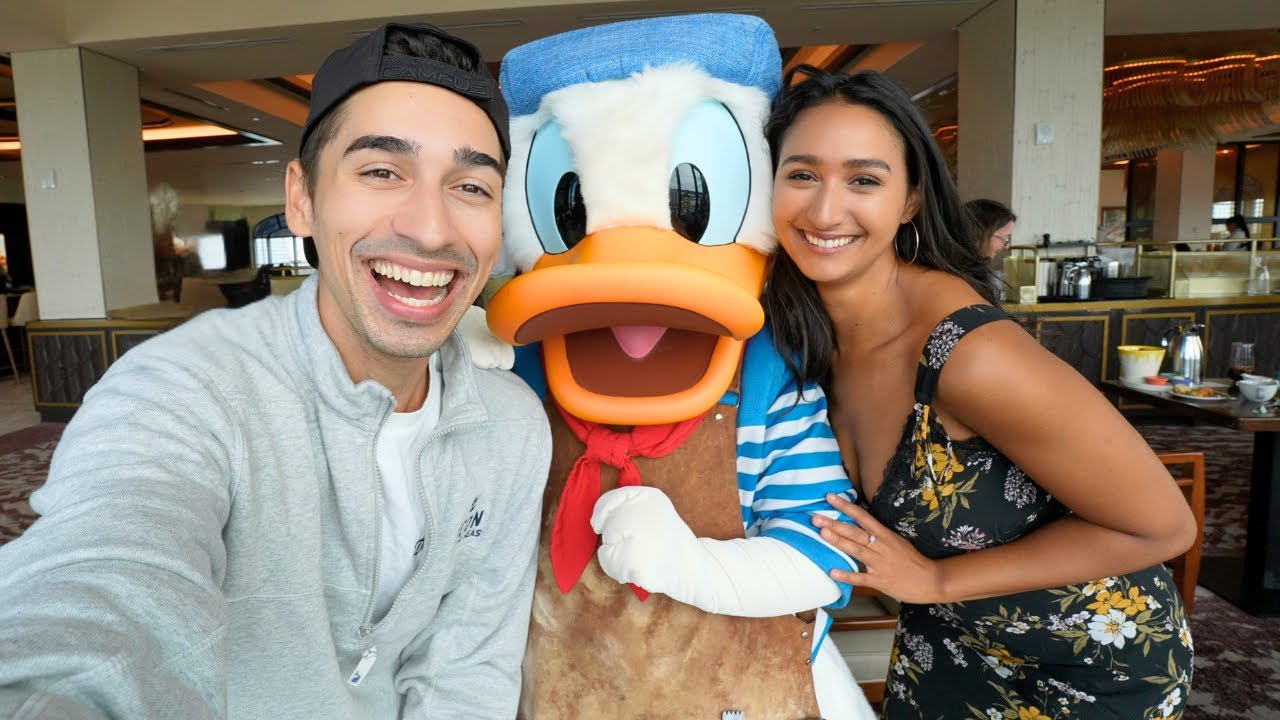 Пробуем лучший завтрак в Disney World с моей сестрой и обновлением дома!