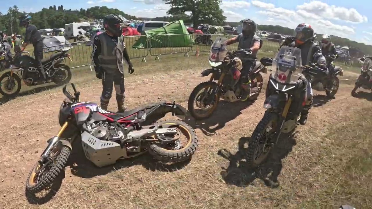 Abr festival 25 dusty test rides Moto Guzzi v85 and Aprila Tuareg 12 mins lay down