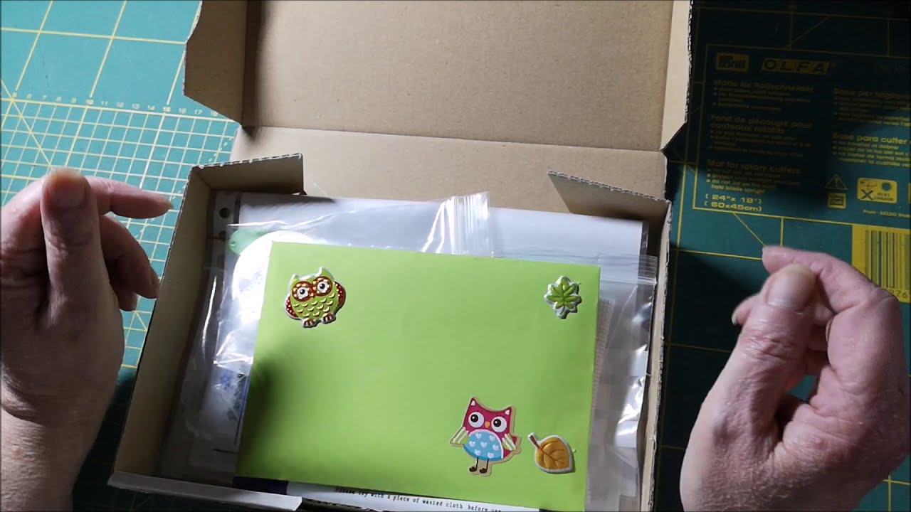Unboxing / Perlensticken geht auf Reisen