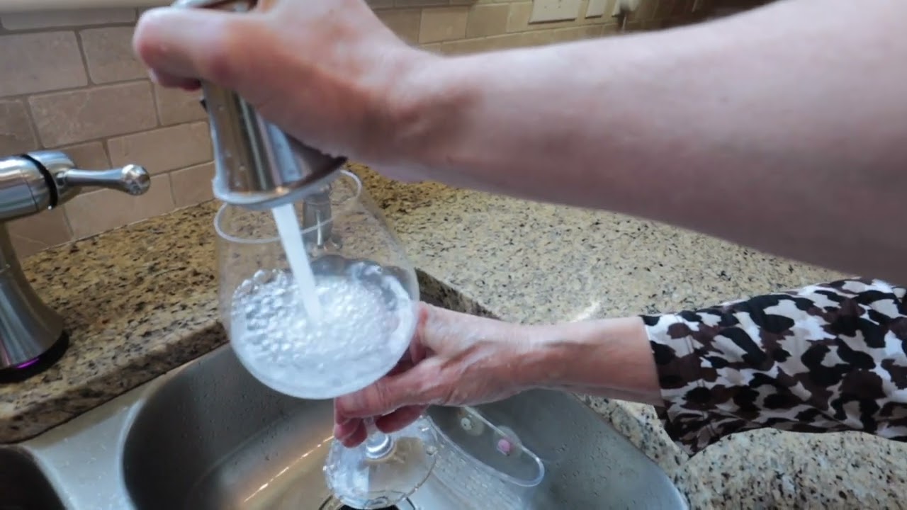Best Kitchen Faucet? | Delta Cassidy Touch Faucet with Sprayer