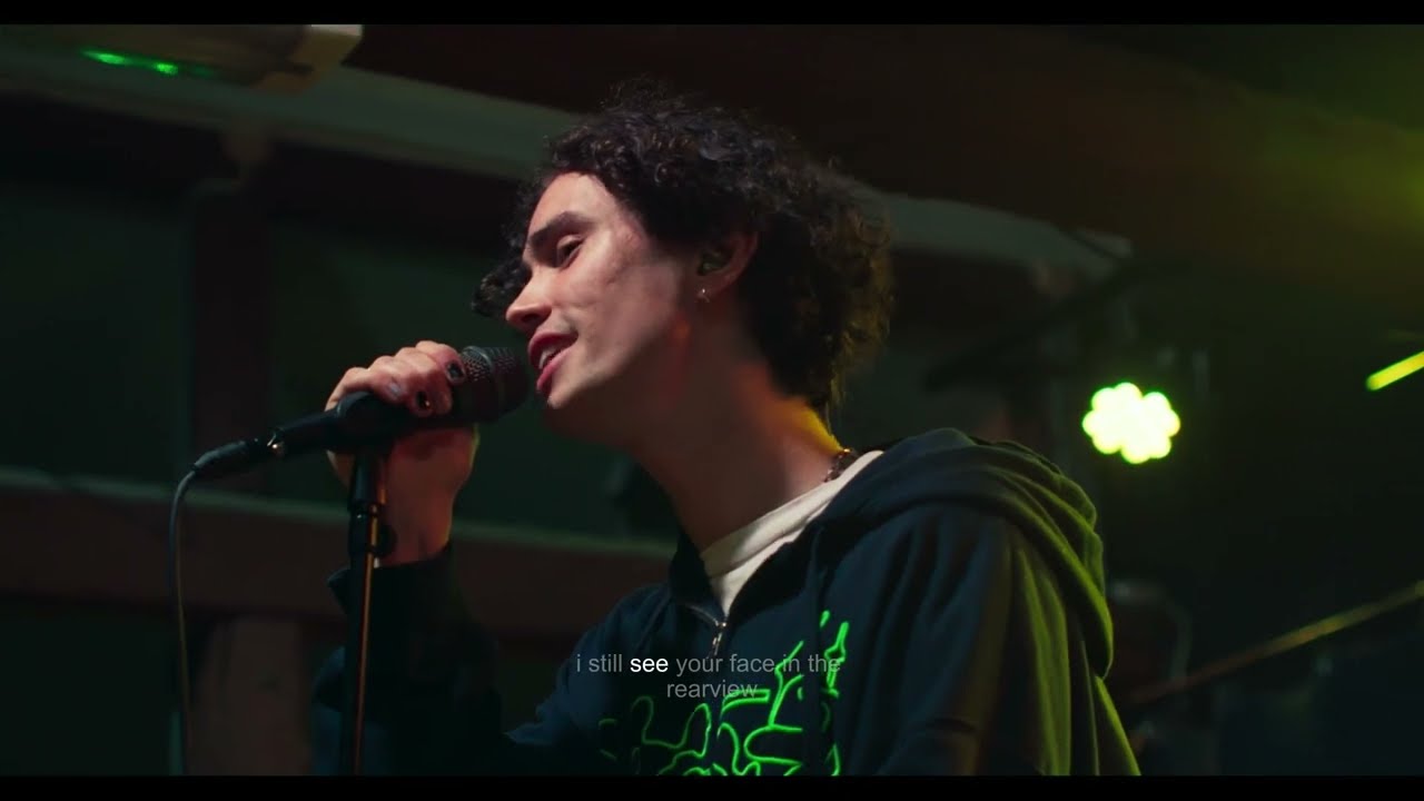 leoleo - rearview (Concert & Lyric Video)
