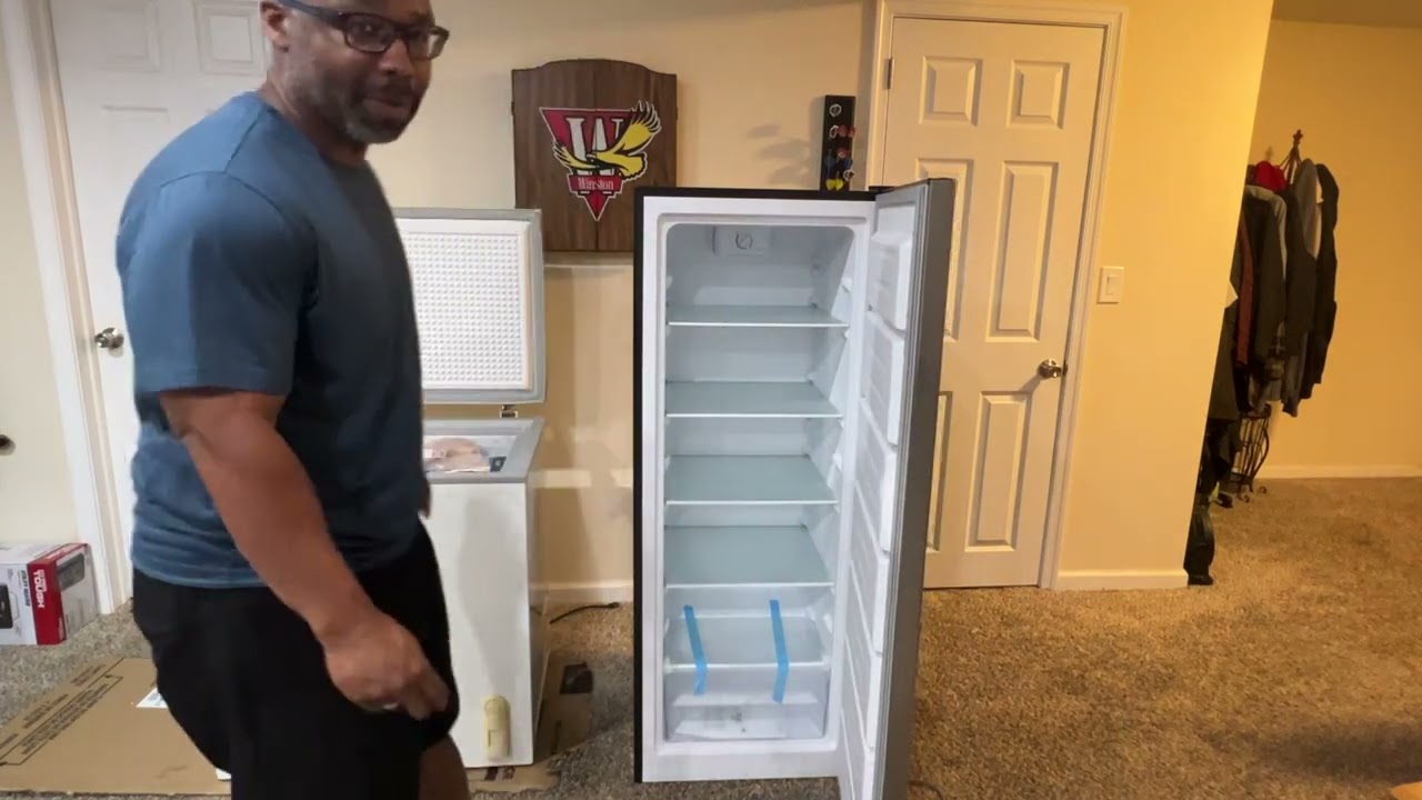 Insignia™ - 7 Cu. Ft. Garage Ready Upright Convertible Freezer