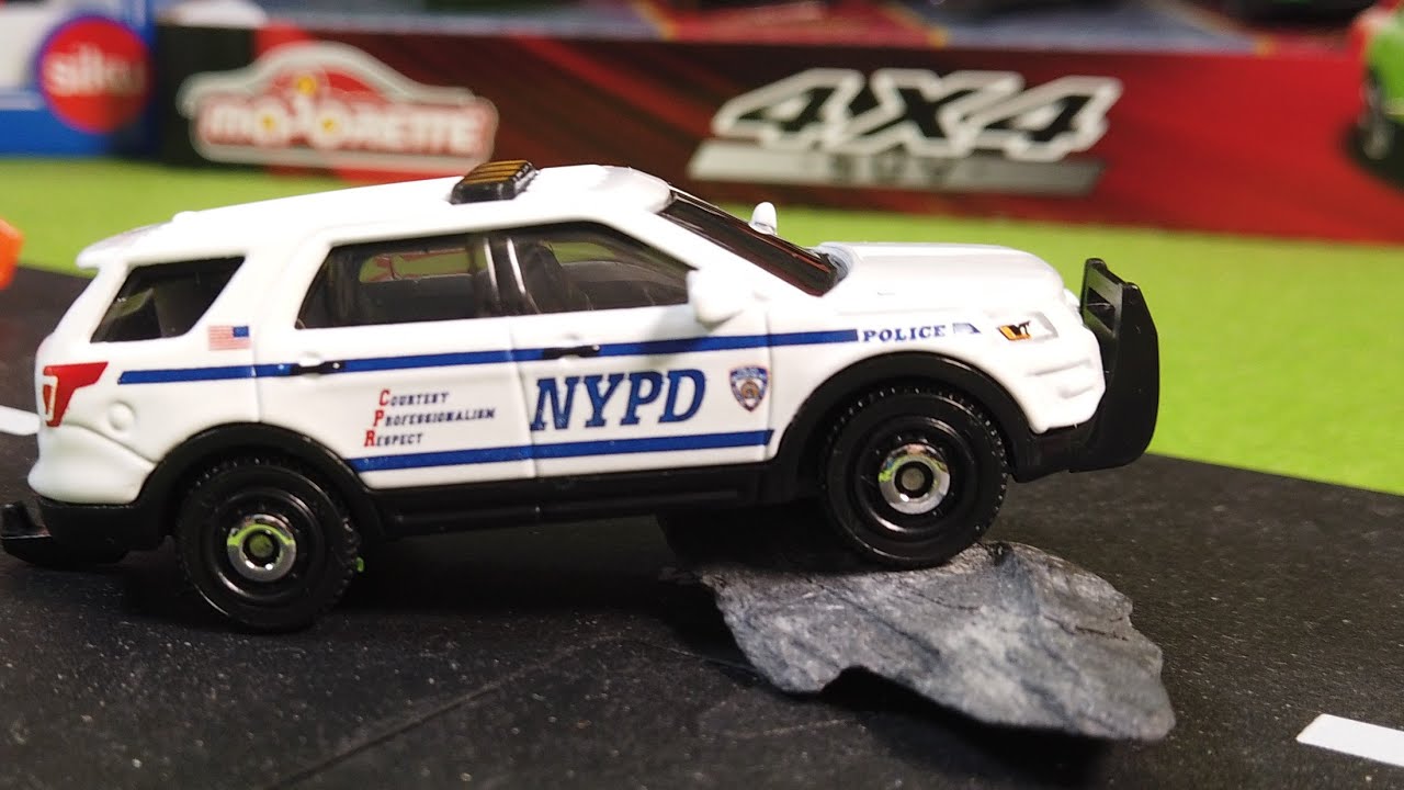 Matchbox: Ford Interceptor NYPD | Just Small Cars