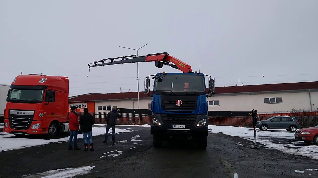 TATRA 6X6 480 s nosičem kontejnerů