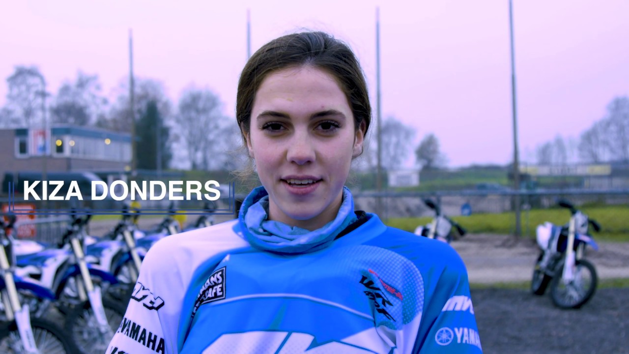 Motorcross Les: 14-jarige Kiza Donders Verbeterd haar Motorcross Skills tijdens de Motorcross-cursus
