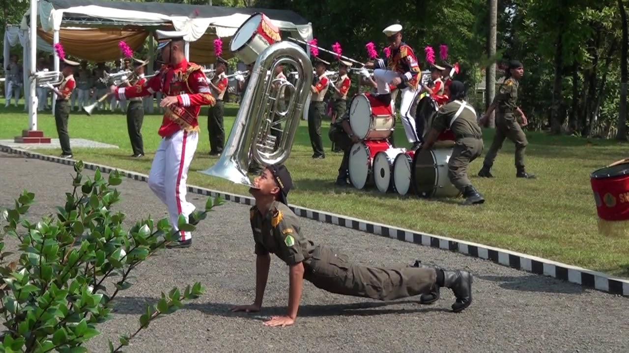 Aktraksi Drumband Kakak2 SMK Kehutanan JAIPONG DANGDUT | JATISURA JATIWANGI MAJALENGKA JAWA BARAT