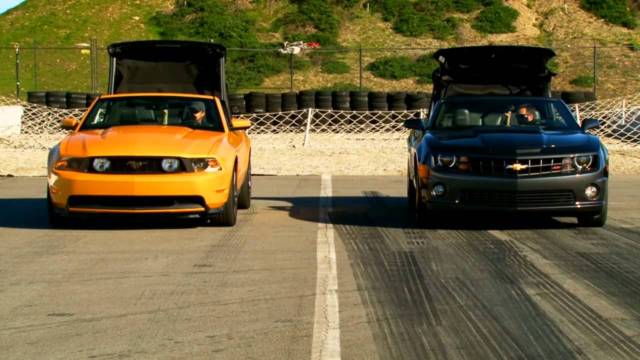2011 Chevrolet Camaro SS Convertible vs 2011 Ford Mustang GT Convertible