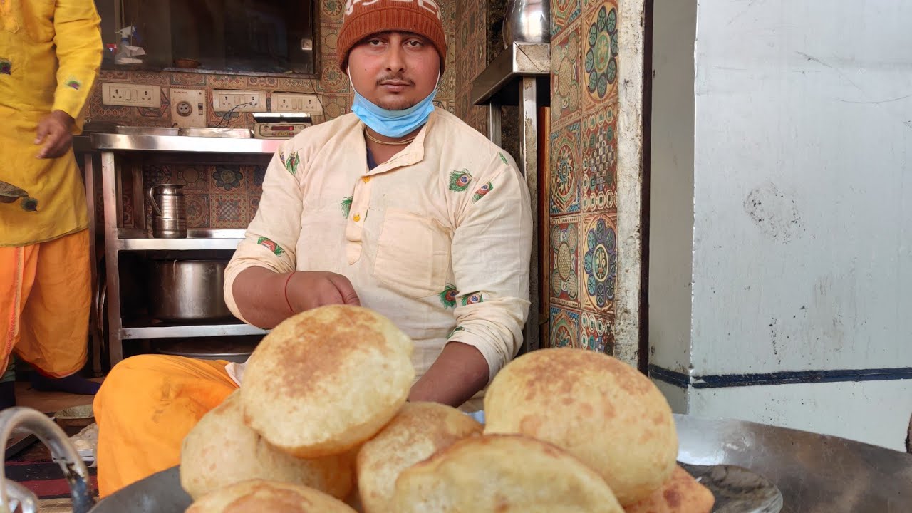 Bedmi Poori aur sabzi for only Rs 40/- at Royal Bharti Foods, Vrindavan