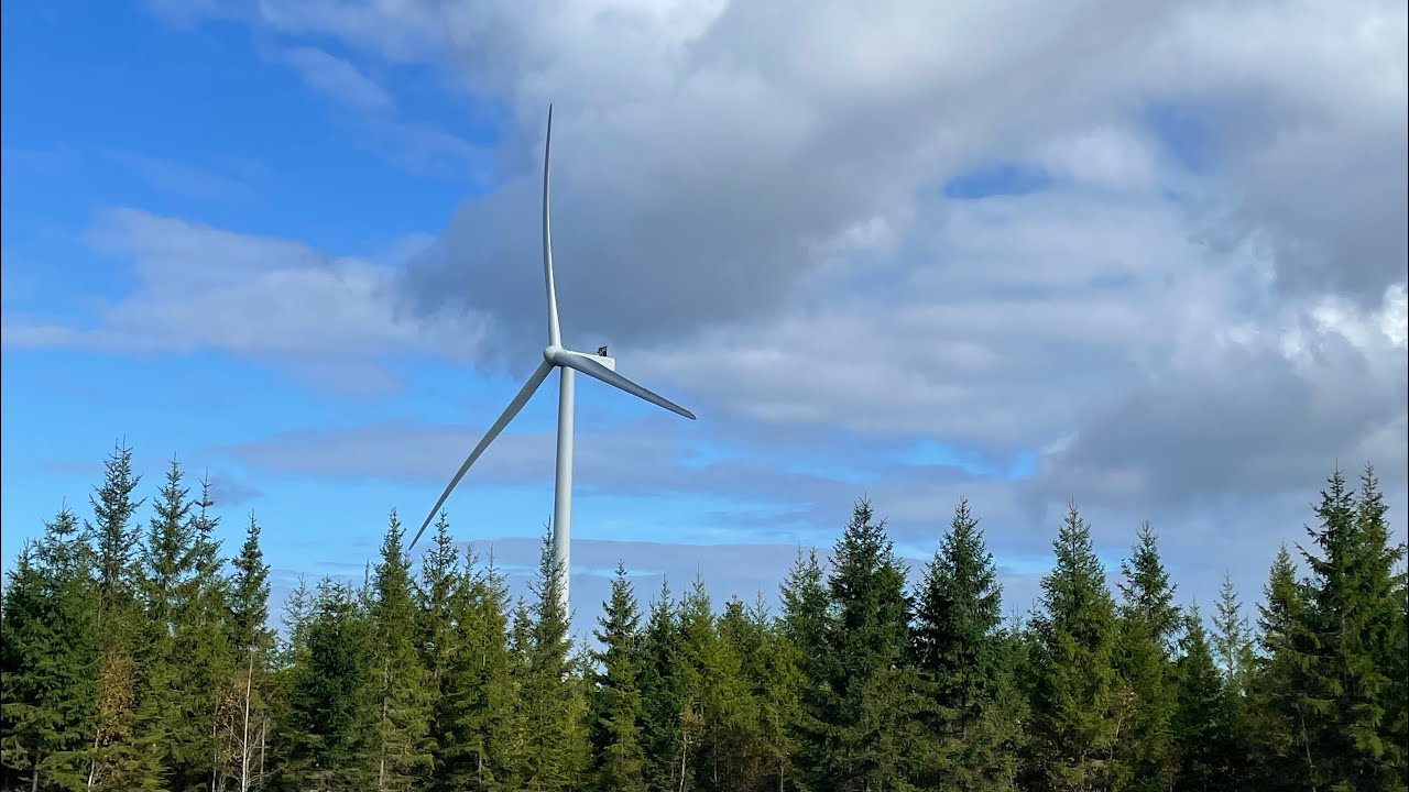 Returning to Grönhult wind farm, Sweden - Vestas V162