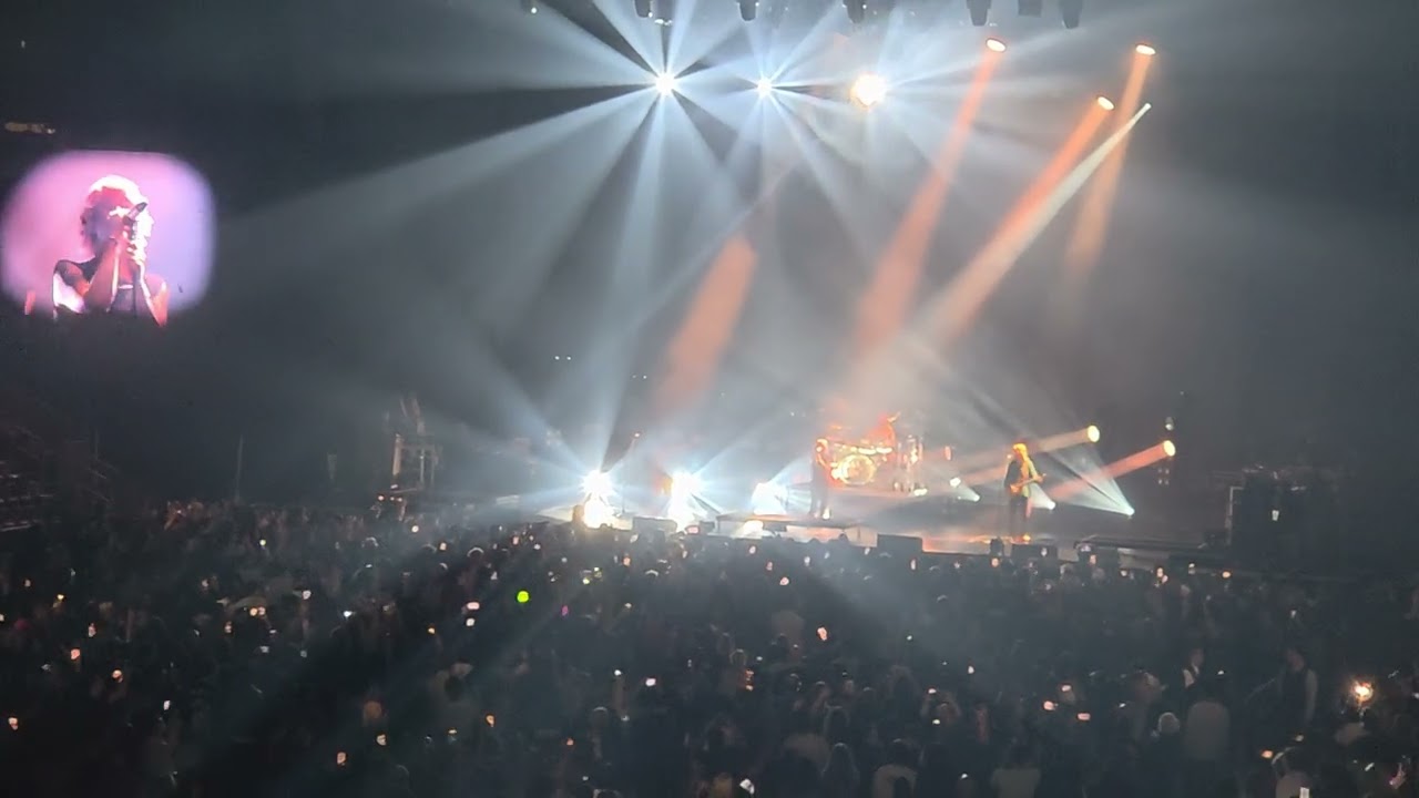 Tiny Pieces | ONE OK ROCK – Live Performance in New Jersey! | North American Tour 2025