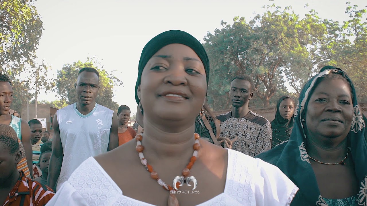 Loriss ( seé na bolé ) clip officiel by shine picture