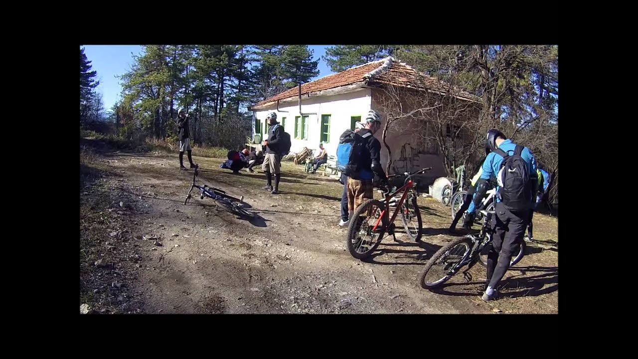 ЧЕРВЕНАТА СТЕНА