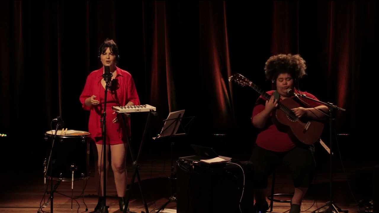 Juliana Cortes & Érica Silva: Cores do Fogo (Pedro Luis)