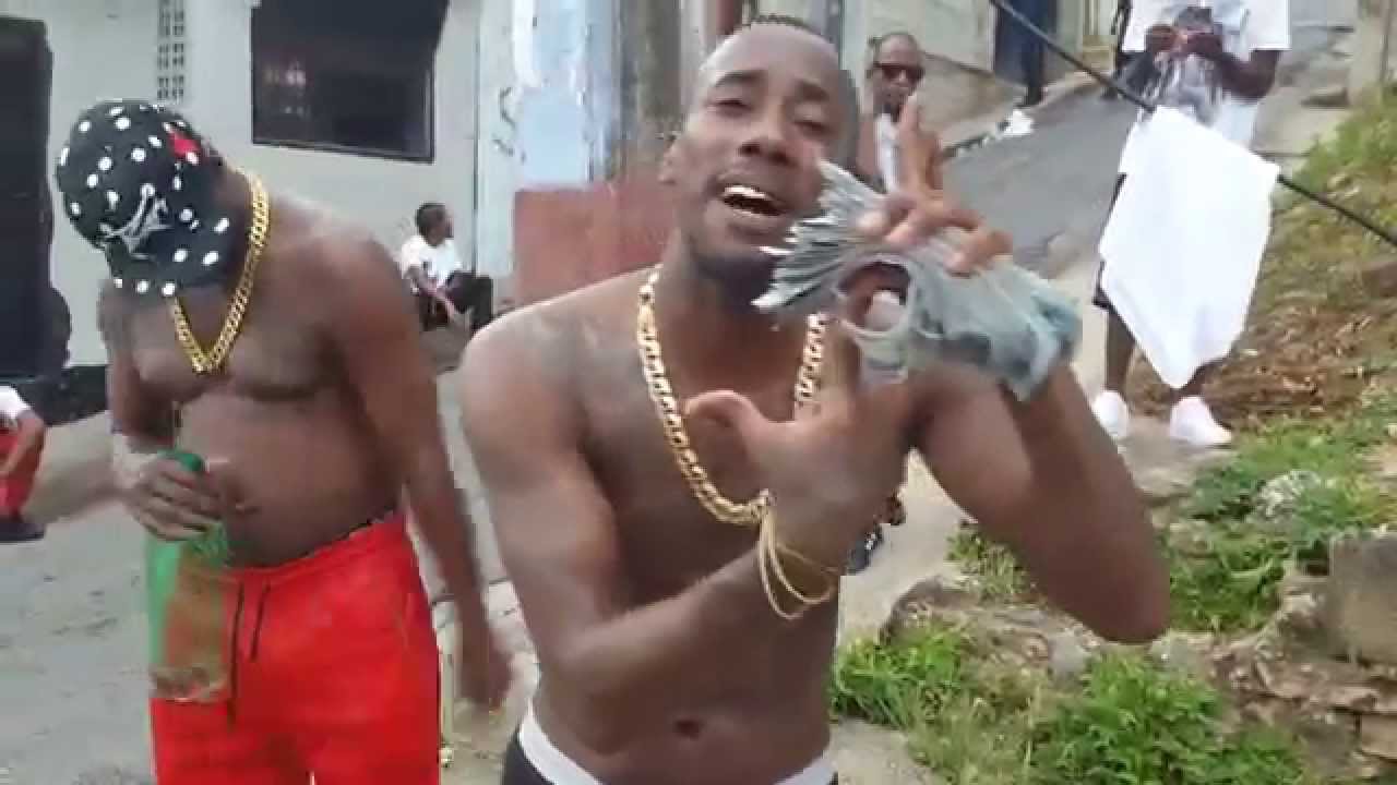 Gangsta Molly ft Stacks Flow - On The Coner (video)