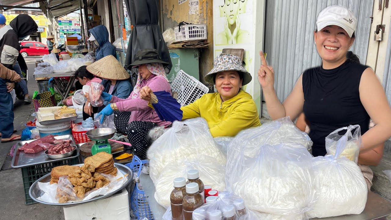 Cô Bán Bún Vui Vẻ  | Đường Hoàng Diệu Nha Trang