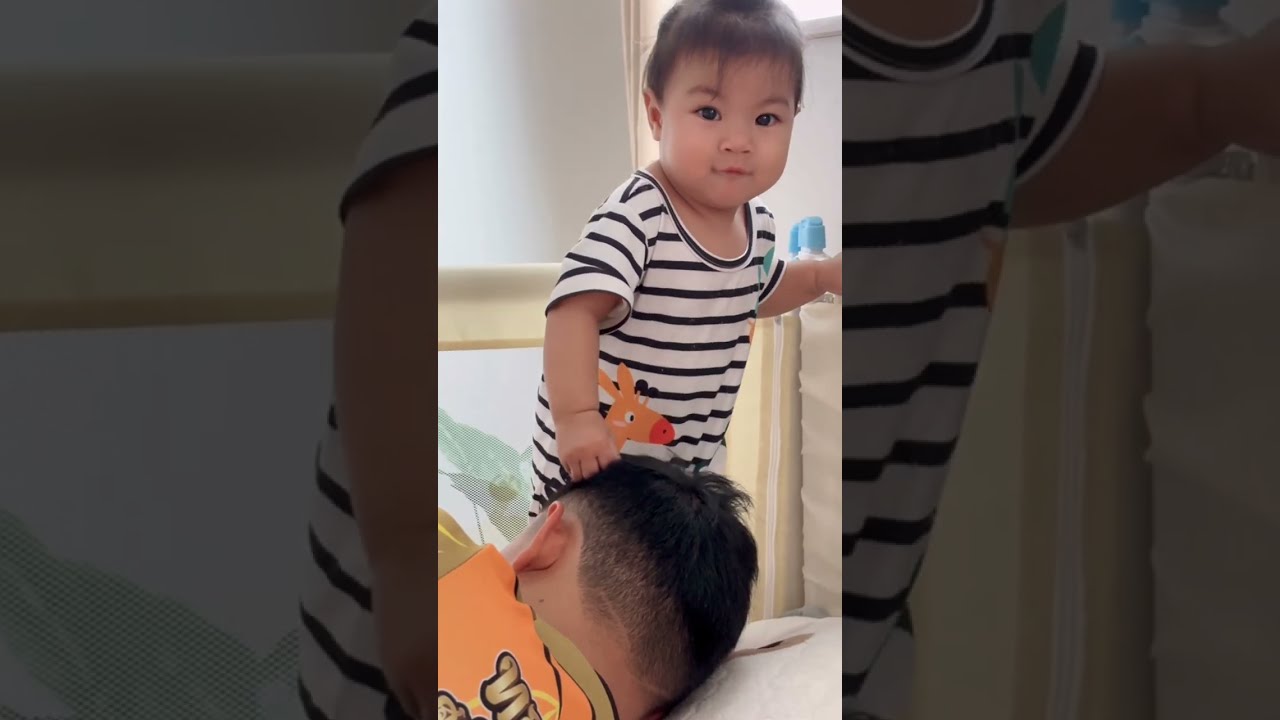 พ่อๆตื่นมาเล่นนำหนูแหน่จ้า (พ่อนะไม่ใช่บันได ปีนขนาดนี้555) | นุ่นธิดาพร สายรักษ์