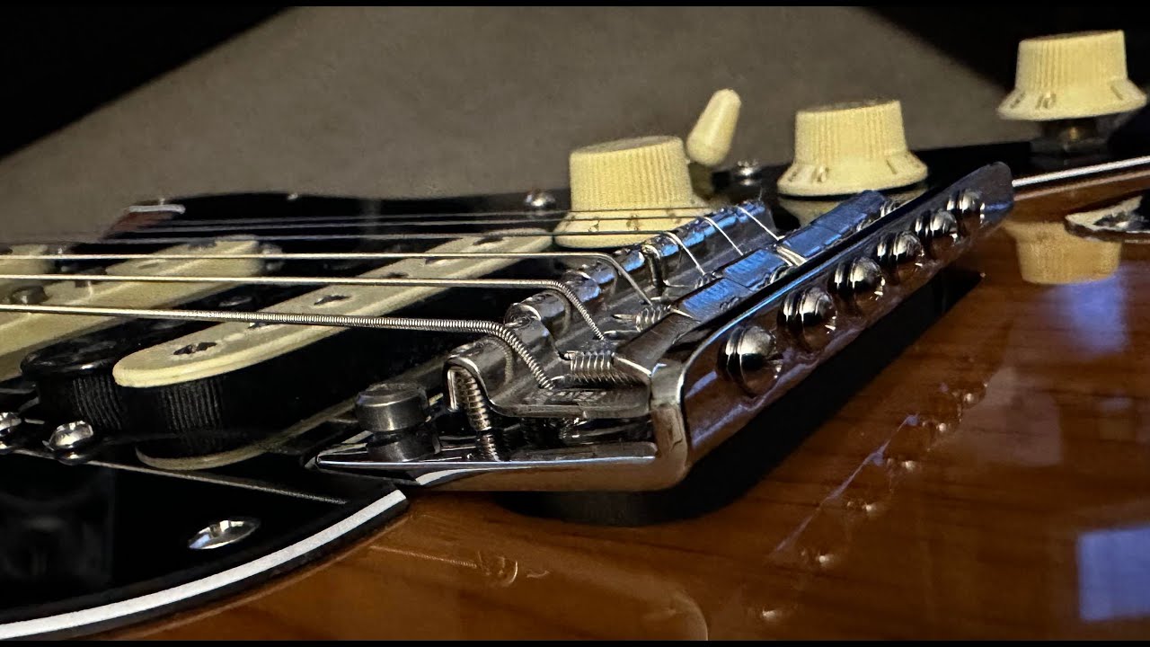 Regola il ponte della Stratocaster come uscivano di fabblica le PRE CBS