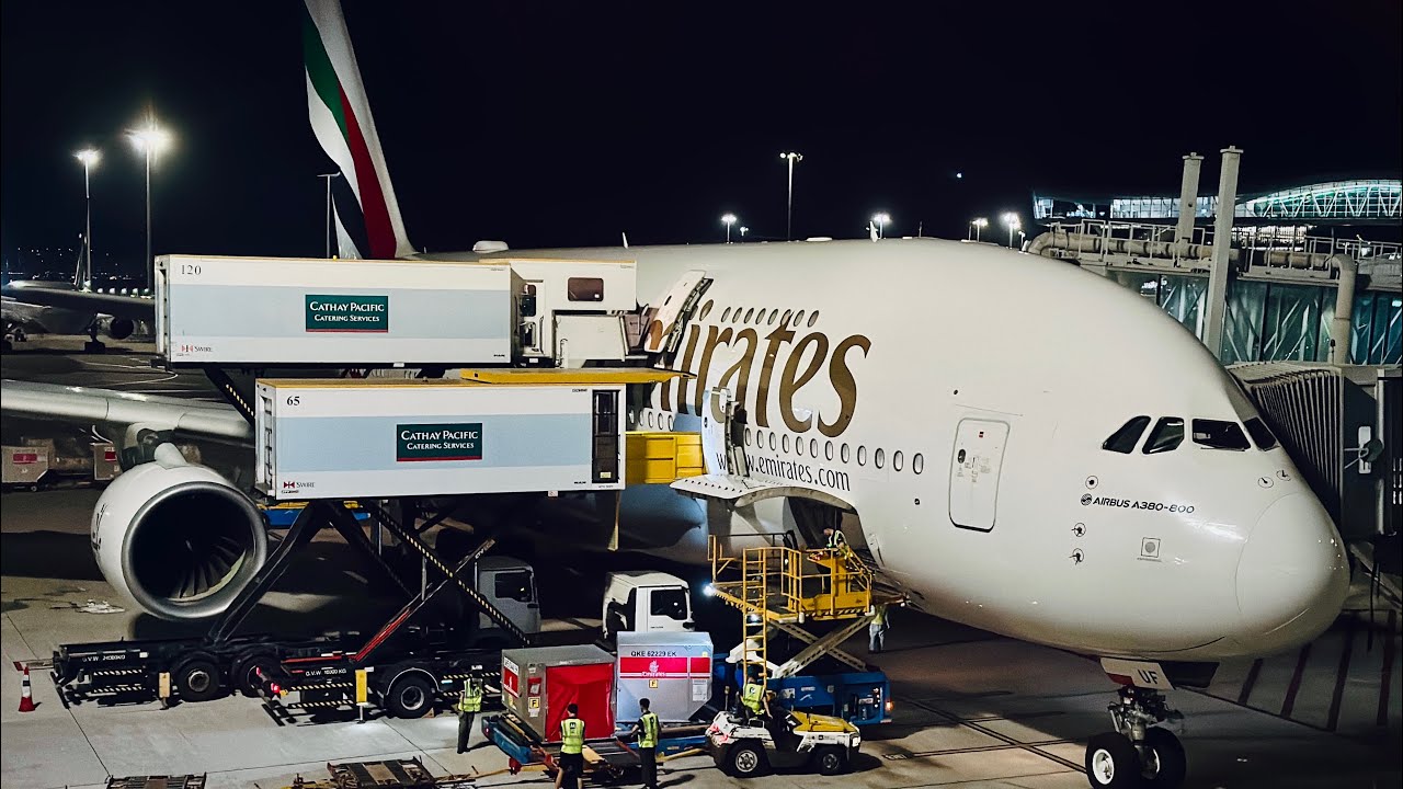Flight #10 | Emirates (Economy) | A380-800 | Hong Kong - Dubai | EK381