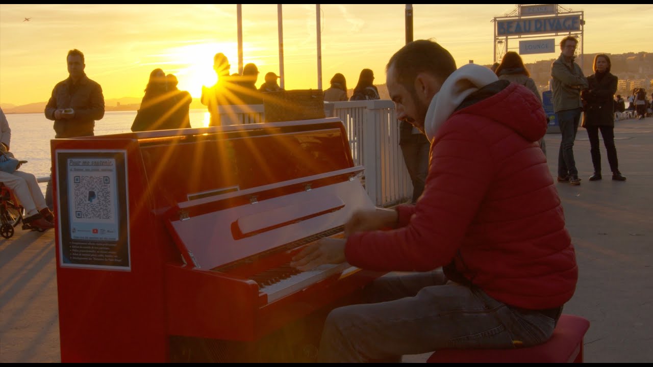 Piano Rouge 4K