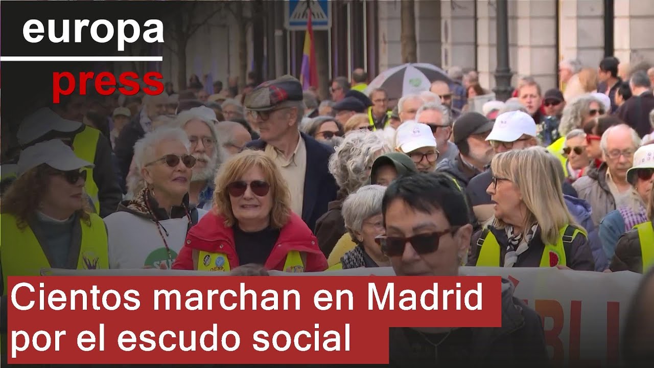 Cientos de personas recorren Madrid en defensa de la aprobación del escudo social