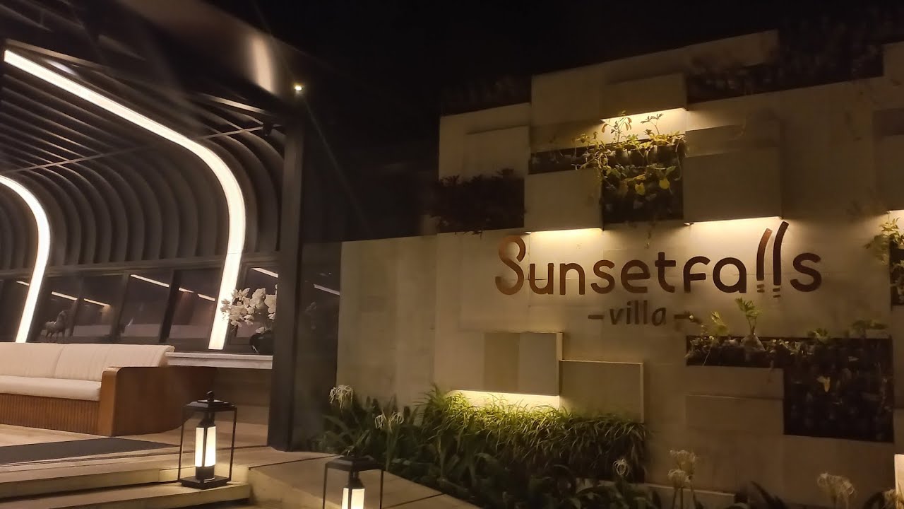 Resort yang ada Private Poolnya! |Sunsetfalls Gardens & Resort| Resortnya dikelilingi 7 Gunung loh..