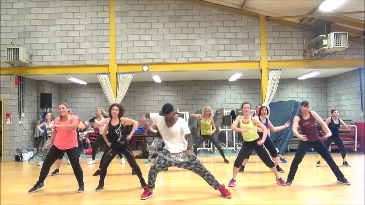 Zumba - Soy Yo Bomba Estereo