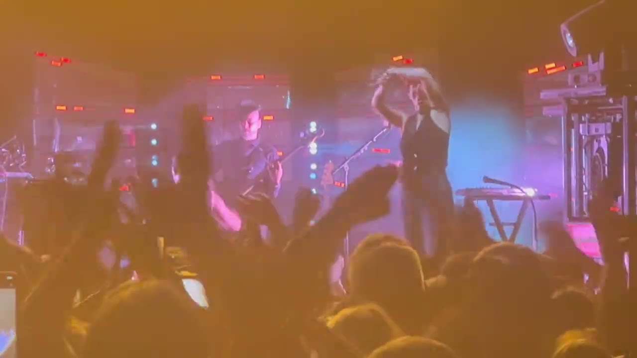 Superbus - Butterfly - Hyères - 22 juillet 2025
