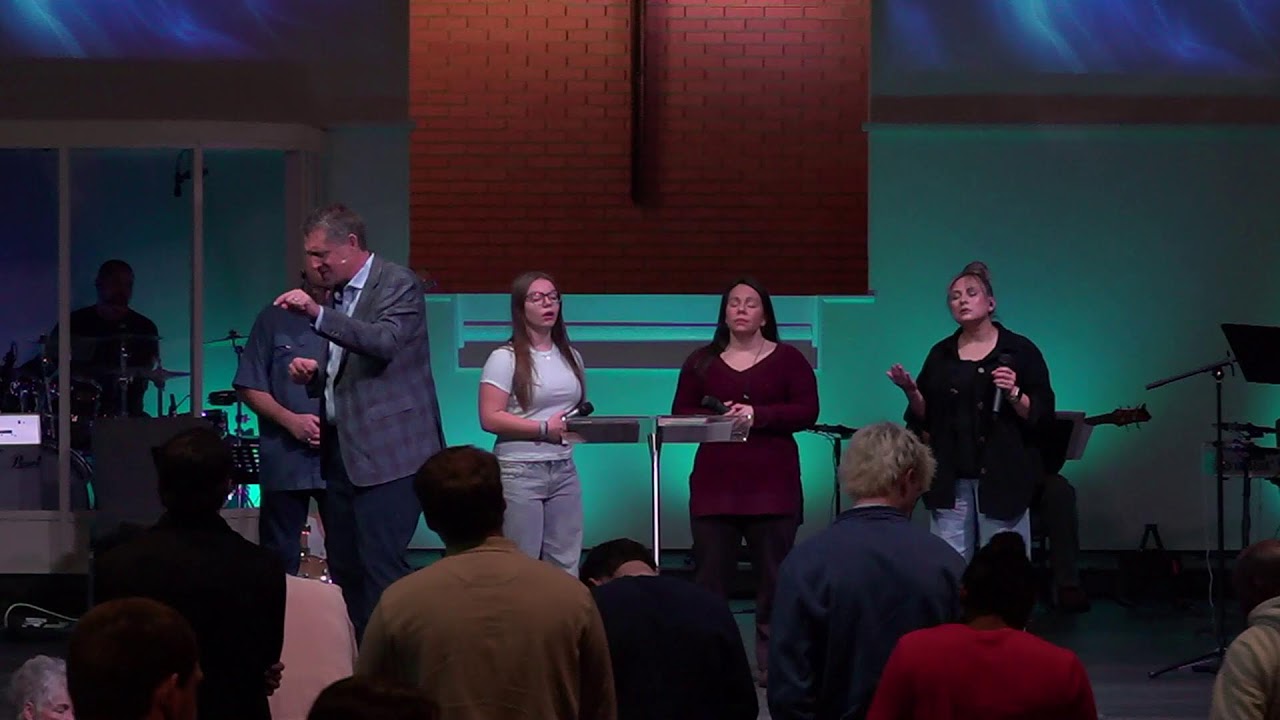 A Surrendered Life Prays with Pastor Adam | Sunday Morning Service 1/11/26