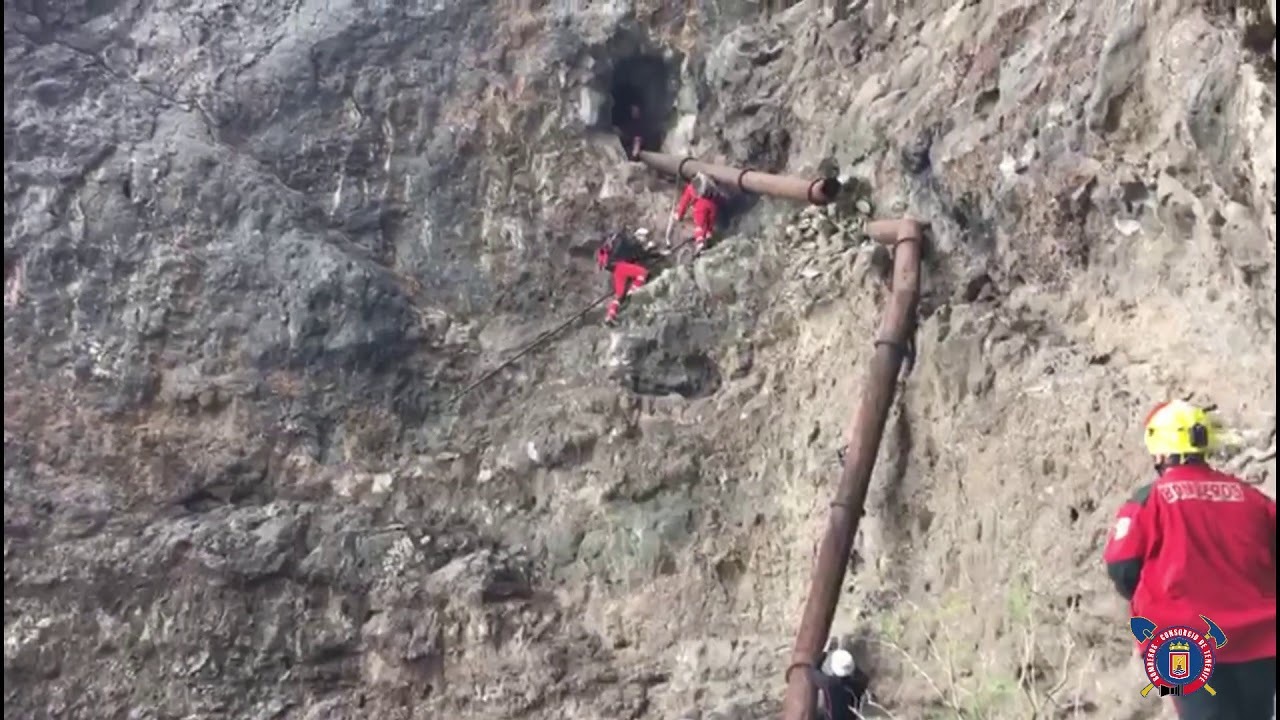 Rescate de un turista en Barranco Seco #BomberosTF