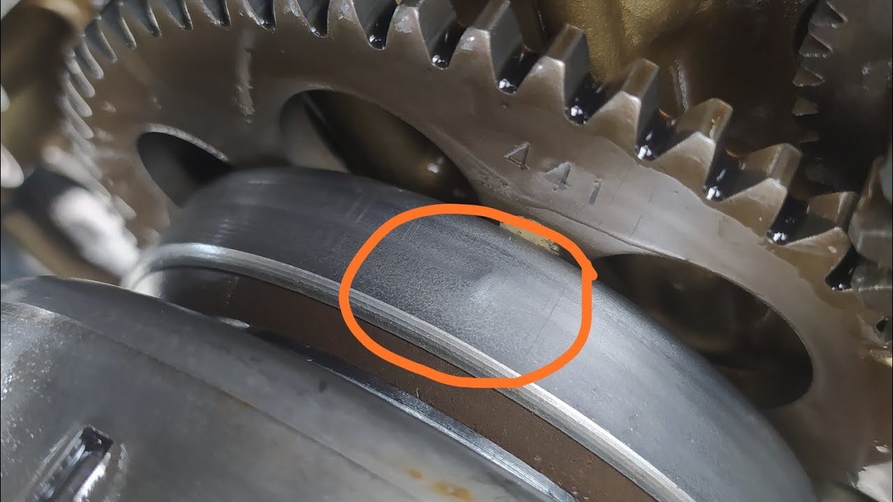 Reparación de motocicleta Suzuki GS500F 2004 extracción de magneto