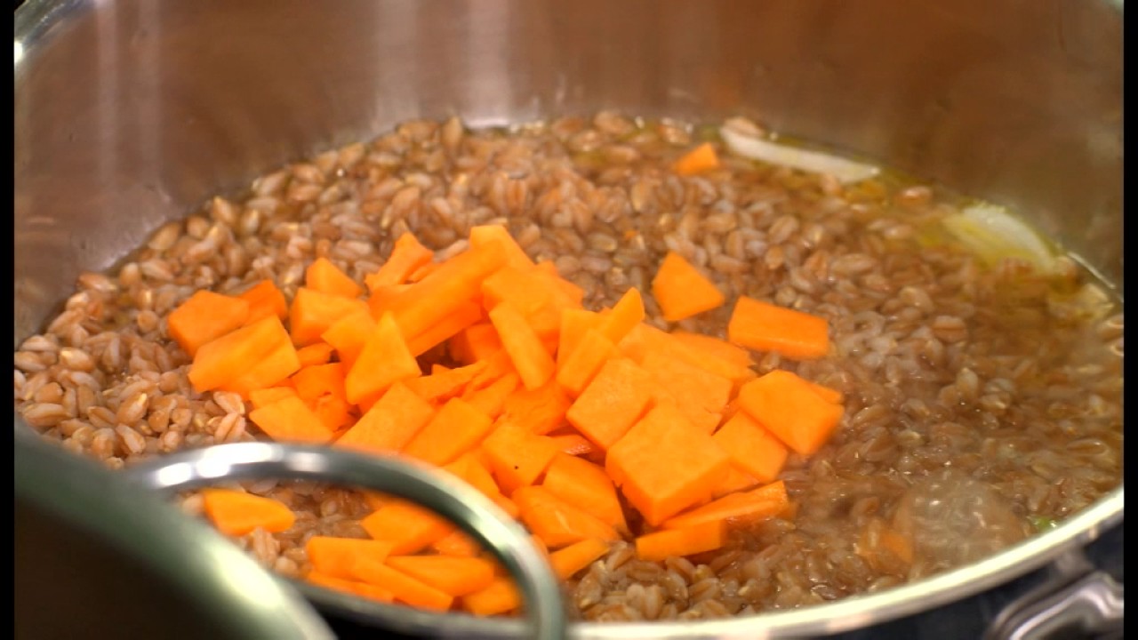 Farro cremoso con zucca e speck