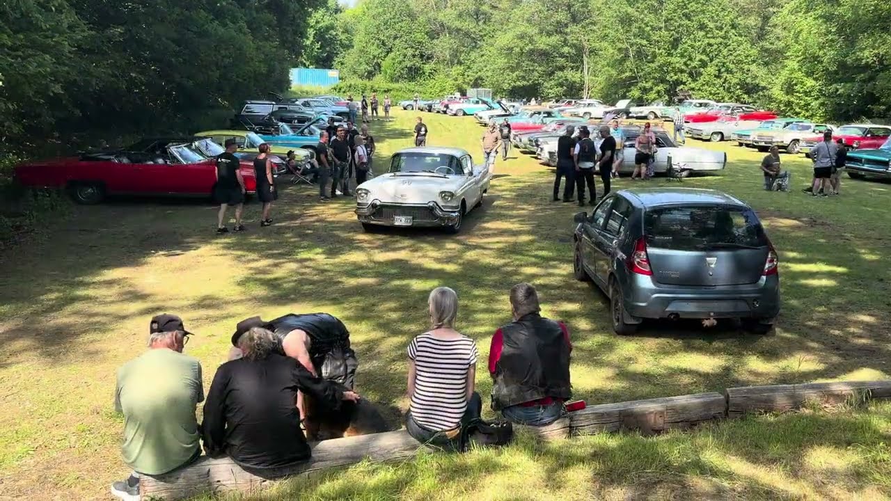 Bilutställning hos Onkel Sams i Mjölby 14 juni 2025