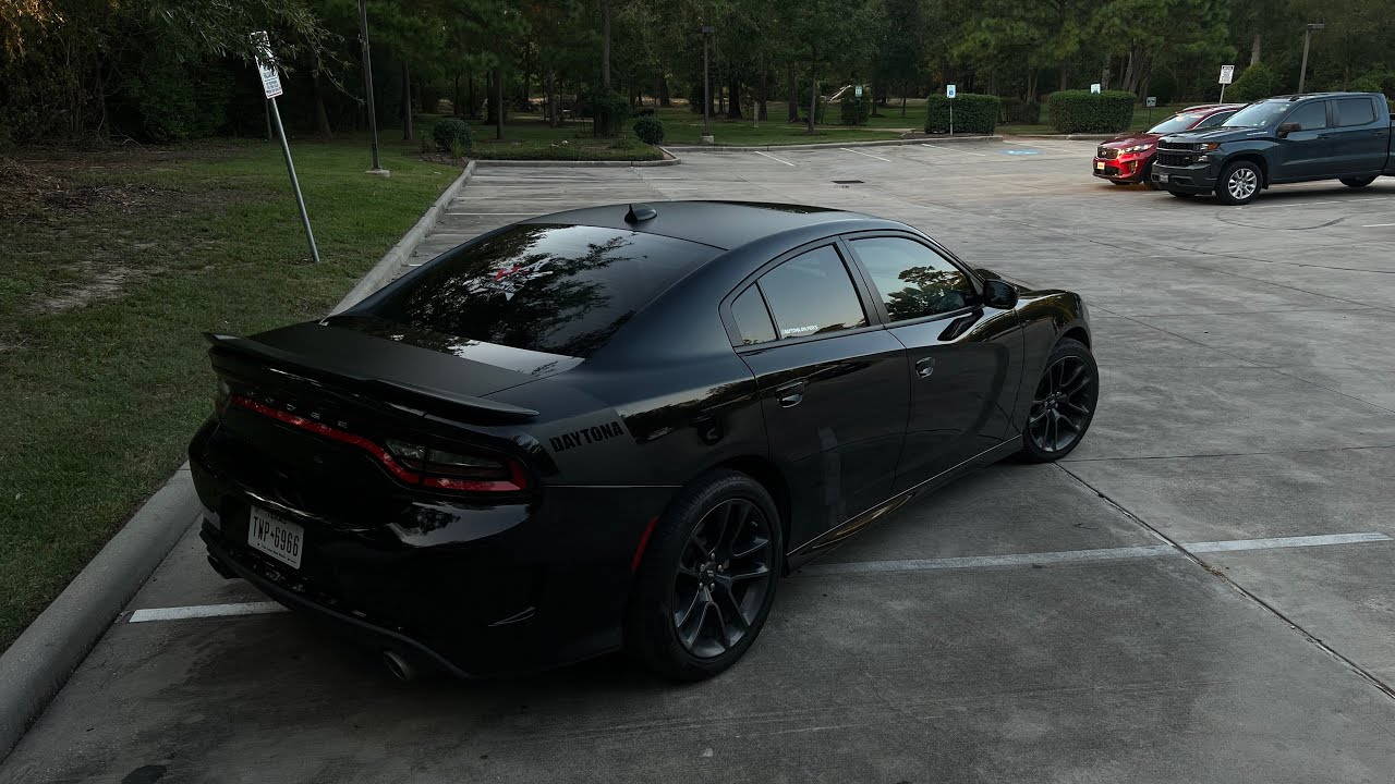 DAILY DRIVING A DODGE CHARGER RT (IS IT RELIABLE?🤔 6 MONTH UPDATE!!)