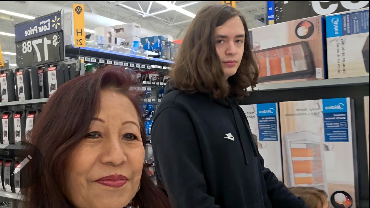 Khua a vawt!Hnathawh Theih Loh! Tute Nen Kan Bazaar!A Va Hlu Em! #family#weekend #shopping #waltmart