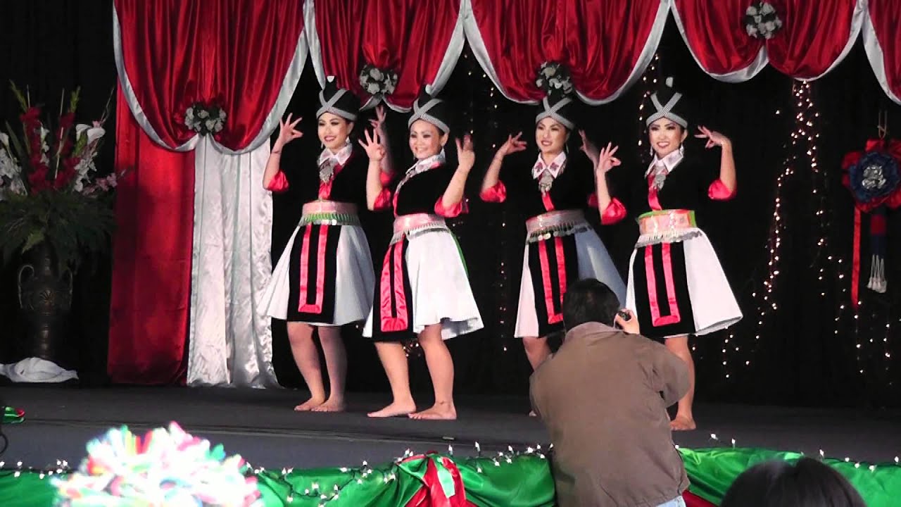 Ntxhais Thaj Yeeb - perform at sacramento hmong new year 2011-2012