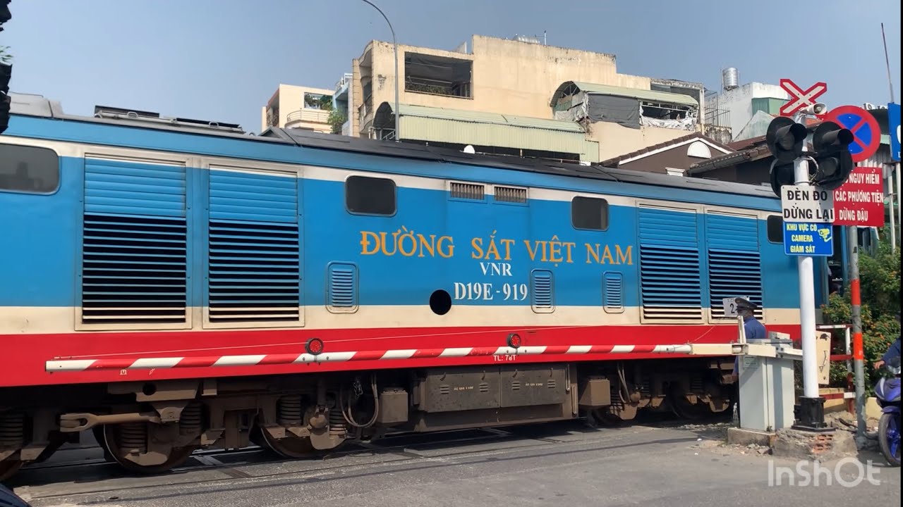 Trains in Vietnam - P3 