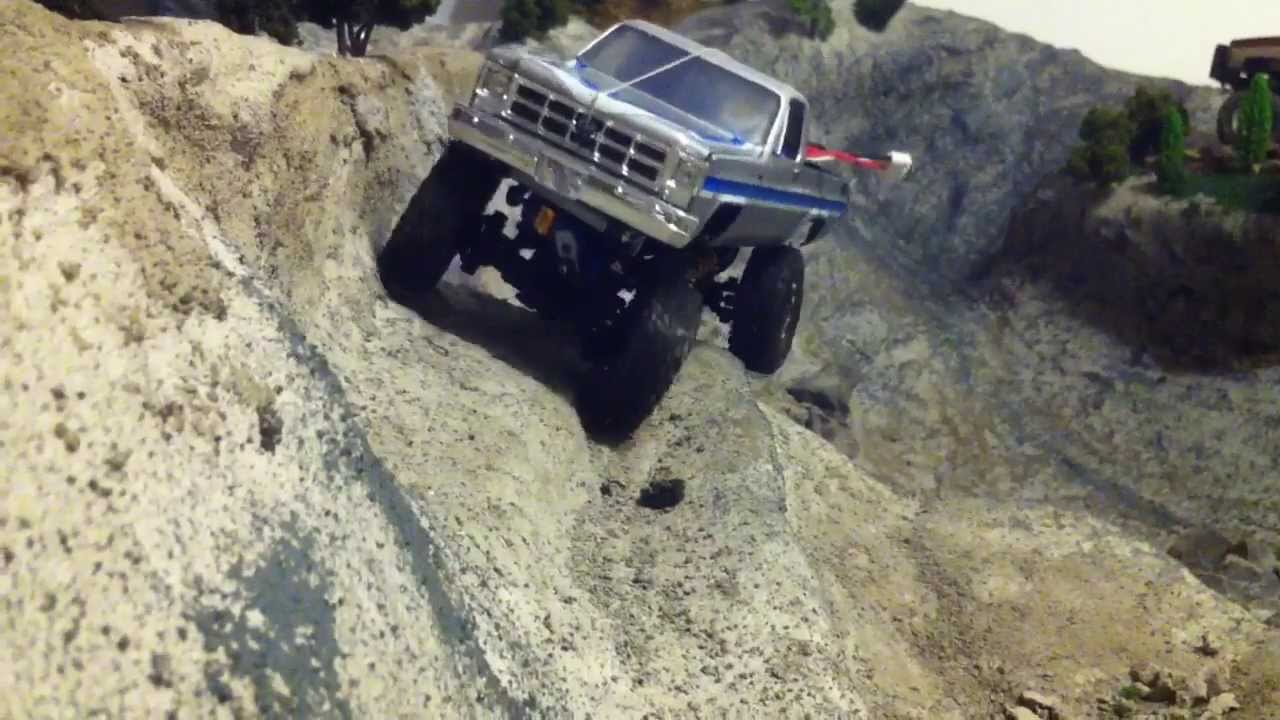 Basement micro crawler course