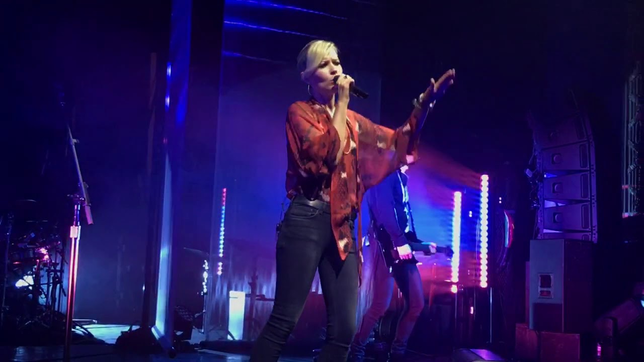 Dido - Friends Vic Theatre Chicago Illinois 06 / 13 / 2019