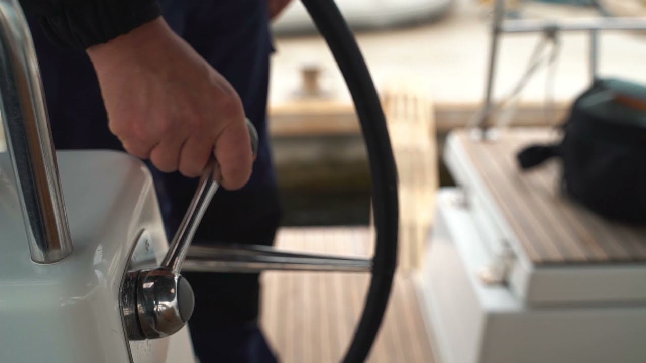 Dufour 460 - Engine Start and System Operating