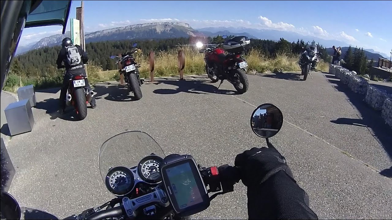 Montée au Mont Revard avec un poto en Ducati 900 Mostro et ma Speed Twin