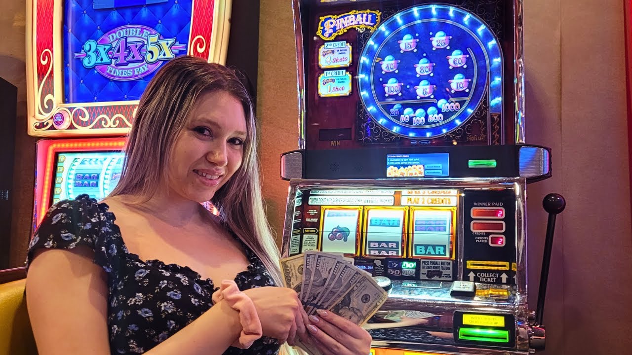 She CRUSHED a High Limit Pinball Slot at El Cortez Las Vegas!