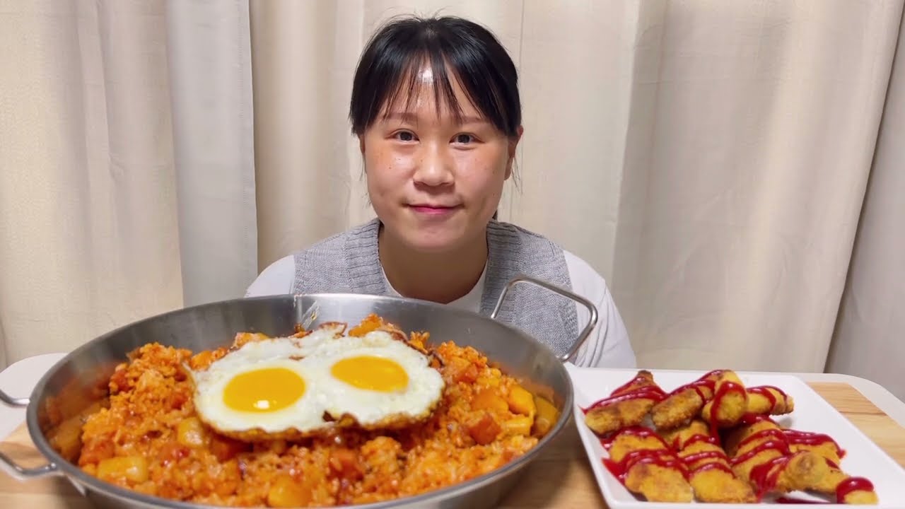 깍두기볶음밥🥘&용가리치킨🦖 너무 맛있어서 또 생각나는 그맛 먹방(kimchibokkeumbab Mukbang)